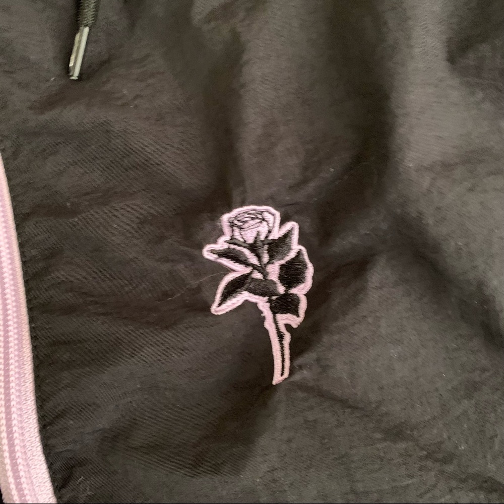 zumiez windbreaker, made by Samii Ryan 💜🖤 - Picture 2 of 8
